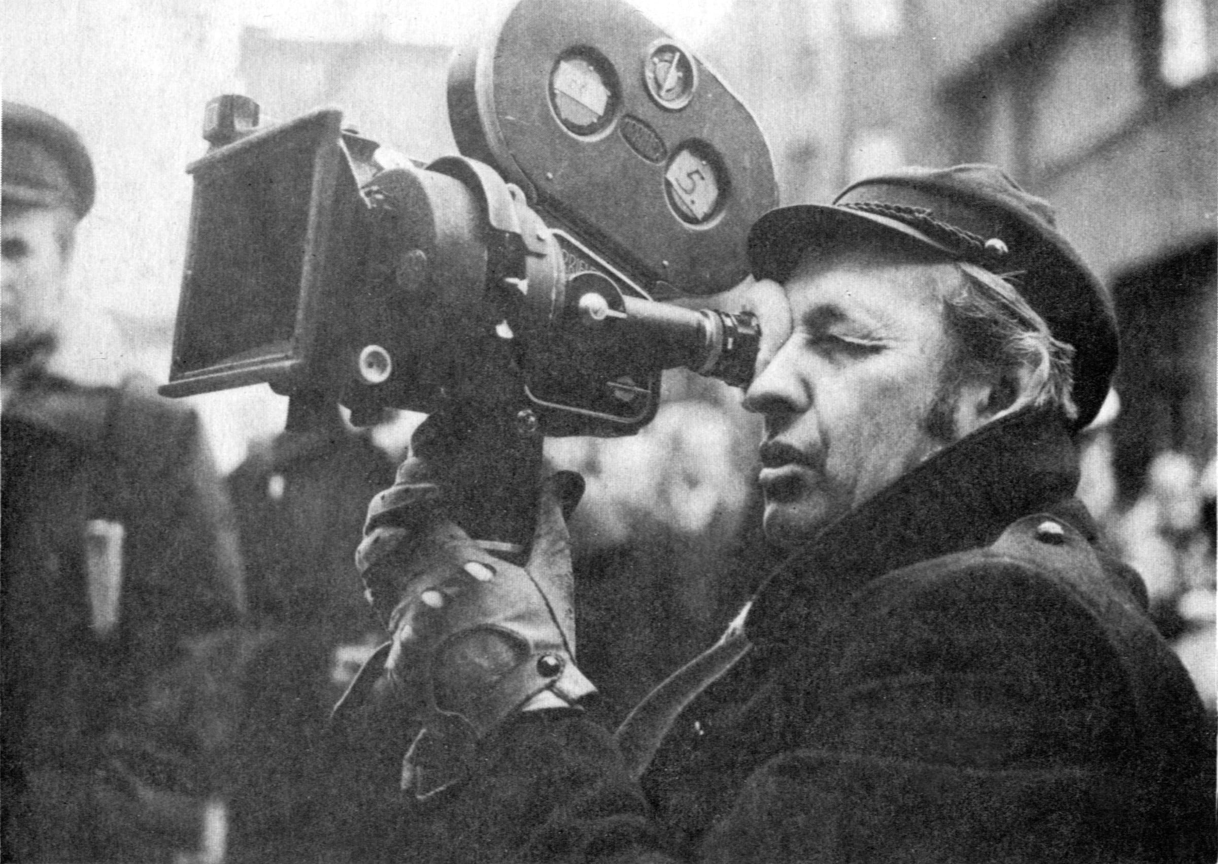 „Niezbędnik filmowy: ANDRZEJ WAJDA”. Cykl wydarzeń dla nauczycieli i edukatorów oraz szkół podstawowych i średnich, zapowiadających premierę publikacji